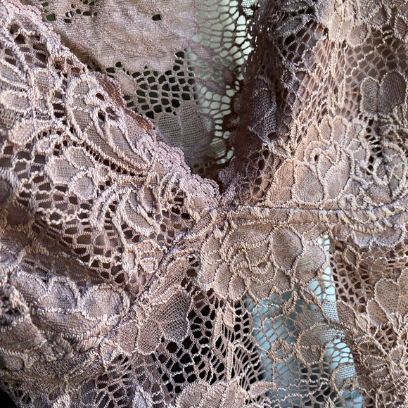 Dynamite Size Small Eyelet Crochet Lace Tank Top - Picture 4 of 4